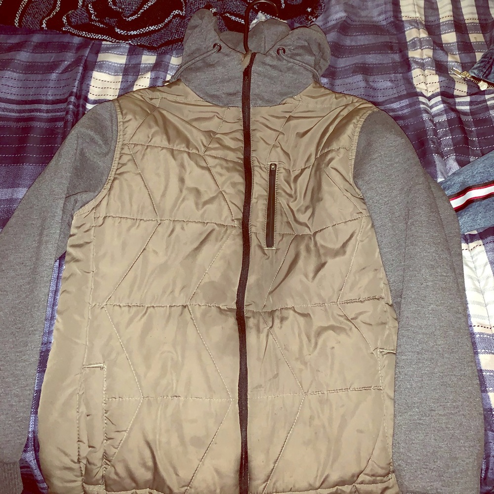 I’m selling this dope fall jacket!
